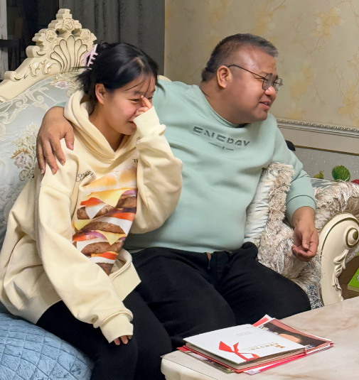 跨越4000公里的新春家访：77779193永利集团情暖新疆学子